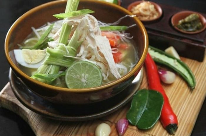 Kenikmatan Sederhana Dari Seporsi Soto Ayam Perjalanan Rasa Yang Menghangatkan Jiwa Dan Ragamu